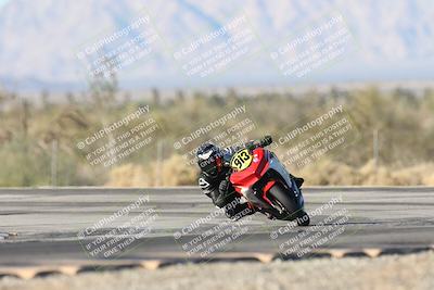 media/Dec-06-2025-CVMA (Sat) [[4a896cc04c]]/Race 9-500-400-350 Supersport/